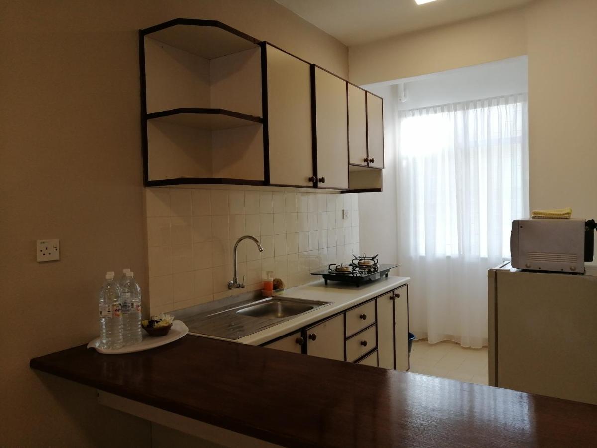 Bayu Emas Apartment By Wellington Resorts Batu Ferringhi Exterior photo